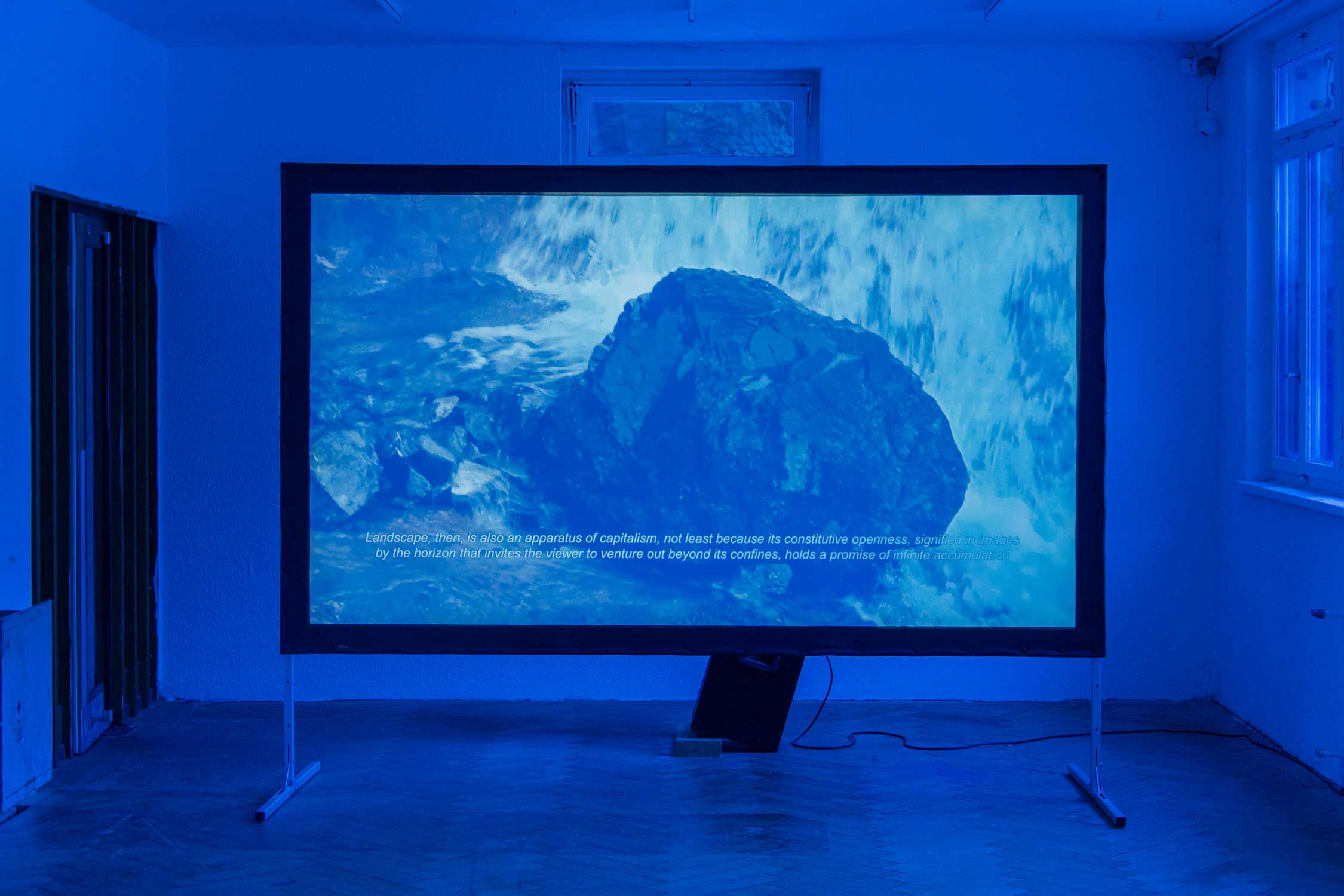 exhibition view at Gepackausgabe Glarus